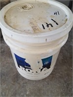 18 L pail french cream paint, 90% full