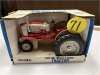 Ertl Ford 981 Select-O-Speed Tractor