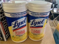 2 containers lysol disinfecting wipes.. 80 wipes