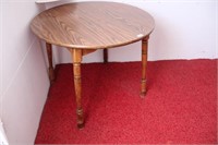 SMALL ROUND TABLE WITH LEAF