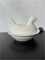 Vtg White Glass Hen on a Nest