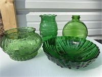 Emerald Oyster & Pearls Bowl . Vases