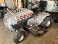 Huskee 18.5  46” lawn mower, has a dead battery