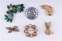 Vintage Designer Jewelry Brooches (6)