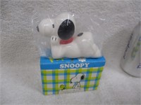 1965 Peanuts Snoopy Paperweight