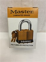 (6x bid)Master Laminated Brass Pin Tumbler Padlock