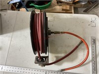 Retractable hose reel