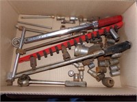 TORQUE WRENCHES, SOCKETS
