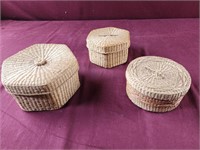 3 baskets with lids