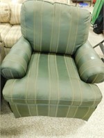 Thomasville Chair, Green/Gold Color