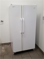 side by side fridge/freezer, working