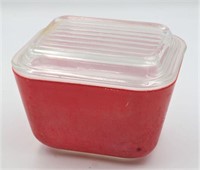 Pyrex #501-B&C Primary Red Dish With Lid 1-1/2 Cup