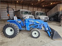 Ford New Holland T1510 Tractor w/bucket