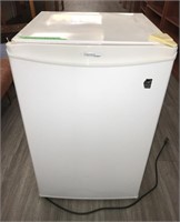 Danby Designer Compact Refrigerator. 3.2 cu. Ft