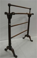Antique Quilt or Towel Rack(NO SHIPPING)