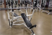 CYBEX OLYMPIC INCLINE BENCH