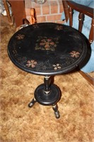 Ethan Allen American Traditional Round Table