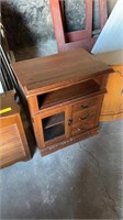 Tv stand 28x20x32