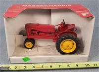 1/16 Massey Harris Colt Tractor