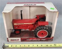 1/16 International 756 Tractor