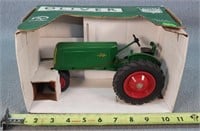 1/16 Oliver 70 Row Crop Tractor