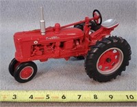 1/16 Farmall Super H Tractor