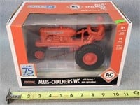 1/16 Allis Chalmers WC Tractor w/ Farmer