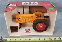1/16 MM Tractor