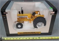 1/16 MM G-1355 LP Gas Tractor