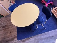 Round Toddler School Table W/ (2) Chairs 30" Dia