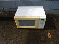 Sharp Microwave with plate