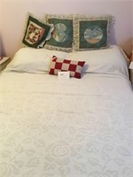 FULL SIZE BED-MATRESS,BOX SPRINGS, FRAME,BEDSPREAD