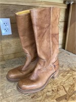 Vintage 1960s Frye womens leather boots