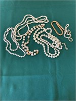 Costume pearl necklace lot