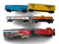ho toy trains loco & cars santa fe too!