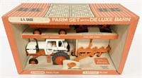 Case Farm Set/Deluxe Barn,NIB,1/16 scale