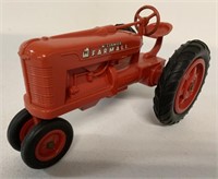 Product Miniature Farmall M Tractor,1/16 scale