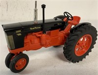 Case 700 Duel-Range Plastic Tractor,1/16 scale
