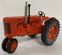 Case 400 Super Diesel Plastic Tractor,1/16 scale