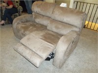 Love seat with reclining seats