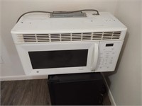 GE SPACEMAKER Over-the-Range Microwave Oven