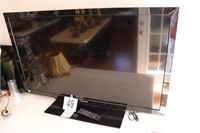 Toshiba Television with Remote (R1)