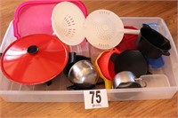 Wok & Miscellaneous Plasticware (R1)