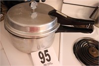 Pressure Cooker with Thumper (R1)