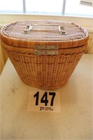 Sewing Basket with Contents (R2)
