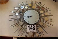 Clock with Mirrors (R2)