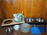 Pet Dishes and Stands