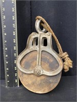Antique Wooden Pulley No. 762A