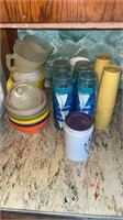 Plastic/Tupperware Cups, Bowls, Measuring Cups