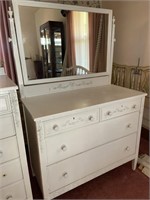 Painted Sligh dresser w/ mirror